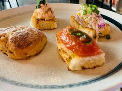 烟熏三文鱼和黄瓜鱼籽三明治-PIZZA BIANCA(万象城店)