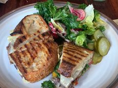 超级牛肉帕尼尼-O'mills Sourdough Bakery&Bistro(永嘉路店)