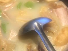-沪华海鲜大酒楼(南汇店)