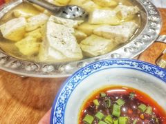 -石磨豆花家常菜·牦牛排土火锅