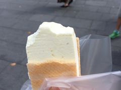 -詹爷爷乌节路街头冰淇淋