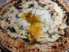 黑松露披萨-Primo·丽莫意大利窑烤披萨