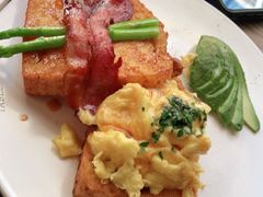 -Common Table · Brunch & Coffee
