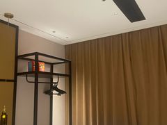 -万泊酒店(长沙五一广场国金中心店)