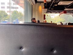 靠窗位-72街红烧排骨饭(海珠丽影广场店)