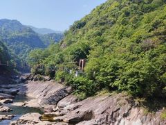 -燕子河大峡谷天坑仙境