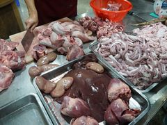 -标记美食新鲜猪杂(兴南大道店)