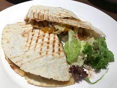 -拉亚汉堡经典餐厅(商城路店)