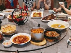 -有红鸡毛店·川菜(建设路店)