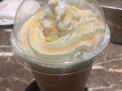 -瑞幸咖啡(岳家嘴地铁站店)