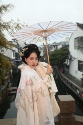 -一揽芳华汉服旗袍体验馆(拙政园店)