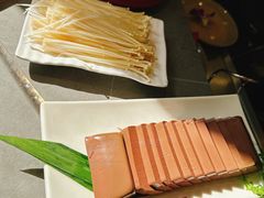 -生活如沸·顺德水牛奶火锅(大学路店)