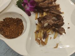 -海鸿荟·沿江菜(中山北路店)