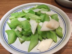 -云海肴·汽锅鸡·云南菜(天山百盛优客店)