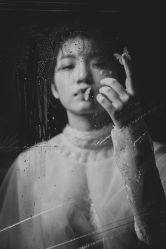 -现代经典婚纱摄影