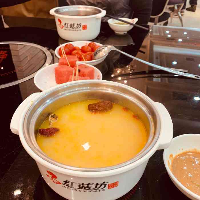 红菇坊火锅(北站店)-"位置——沈阳北站附近,跟着导航走,不怕丢.