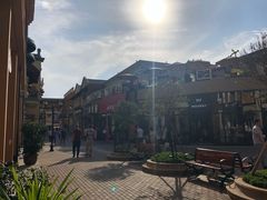 -王府井奥莱临潼小镇(临潼店)
