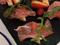 -塞纳河法国餐厅(意式风情街店)