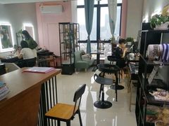 -ME觅妆·定制美妆·彩妆私教(菱角湖店)