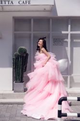 俏皮可爱-巴黎婚纱摄影工作室