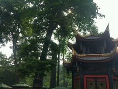 -峨眉山报国寺