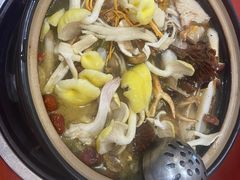 -菌之家·专业纯野生菌火锅·特色炒菌