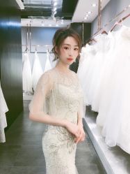 -艾米丽婚纱礼服