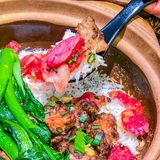 肉比菜多的特色煲仔饭，连饭焦都不能错过‼️  
