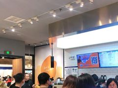 等位区-CoCo都可(合生汇店)