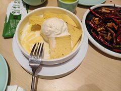 火爆面包-吕氏疙瘩汤·新派鲁菜(东城万达广场店)