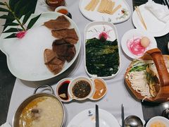 -红鼎豆捞·非遗鲍皇汤火锅(宝丰路店)