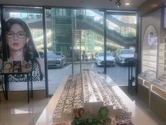 -LOGO眼镜·蔡司品牌折扣店(龙华清湖店)