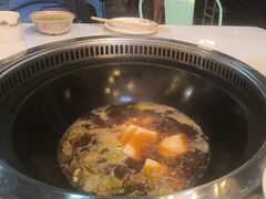 -哈尔滨烧烤·山河村铁锅炖(交大店)