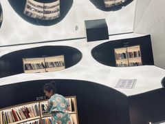 -涨巢·潮玩水疗局