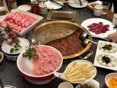 -小天鹅火锅·一线江景洪鼎旗舰店(洪崖洞店)