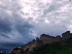 -比如骷髅墙景区