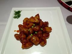 菠萝咕唠鸭胸肉-味+新京宴·烤鸭·北京菜(创意谷店)