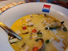 -蜜桃餐厅·伴山(湖滨商业街店)