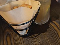 -The Cheebat 锌吧·Bistro(体育西店)