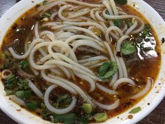 -花溪黄牛肉粉·金牌卤肉饭