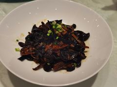 油爆菌菇-品悦酒店(三林古镇店)