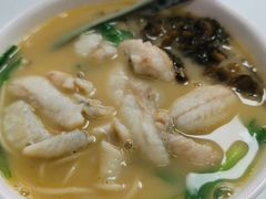 小胃口黄鱼面-明呈黄鱼面馆(斜土路店)