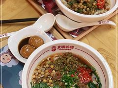 -呷佬·长沙手工米粉(金沙江路店)