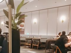 -港丽餐厅(正大店)
