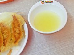 -鲜鲜锅贴(荆山路店)