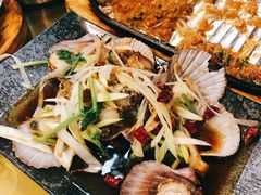 油泼扇贝-老东镇啤酒屋海鲜加工·蒸汽海鲜·海鲜烧烤(台东店)