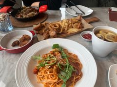 -必胜客(漕宝路店)