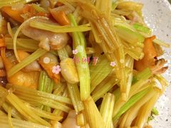 大蛤炒芹菜-品味居·首店·大连鲜活海鲜大连菜(东港店)