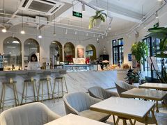 -Fridi Patisserie Cafe