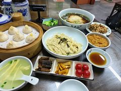 -裕兴记•蟹黄面馆(人民广场店)